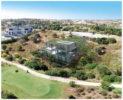 Ótima oportunidade, para ter uma moradia T5, ao seu gosto, no mais exclusivo dos Golf and Country Clubs em todo o Algarve. Situado a 6 kms da praia, caraterizado pela sua privilegiada localização, pelos seus 400 hectares de extraordinárias paisagens ...