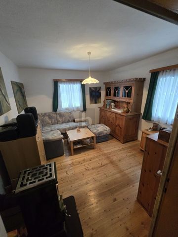 Questa affascinante casa per il fine settimana nella tedesca Griffen offre una vacanza perfetta in mezzo alla natura incontaminata della Carinzia. Circondata da fitti boschi e dolci colline, la casa vi invita a rilassarvi e distendervi. Gli accoglien...