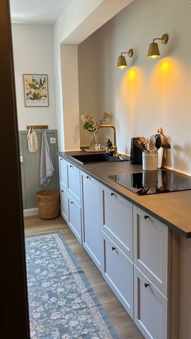 Welcome to our apartment TILDA in beautiful Lichtenwalde where you can relax and unwind. The apartment is 36sqm and consists of a hallway, a bathroom, a kitchen with a dining area and a living-bedroom with a television and a small work area. The kitc...