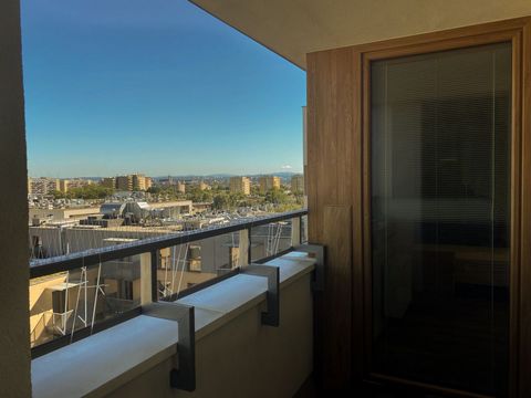 Mieszkanie o pow. 58,86m2 + loggia 3m2 (3,14m2). Koszt 3950 pln plus czynsz i media Czynsz do adm 759,45zł zawiera opłaty administracyjne za mieszkanie i miejsce postojowe (adm, sprzątanie, światło, ochrona itp dla cz.wspólnych, śmieci, …) + zaliczka...