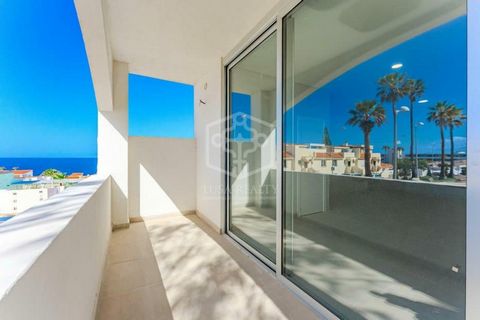 Exclusiva Oportunidad de Inversión en Callao Salvaje | Complejo de Apartamentos Turísticos con Vistas al Mar Se vende conjunto de dos lotes urbanísticos con proyecto de desarrollo turístico/residencial en una de las zonas más demandadas del sur de Te...